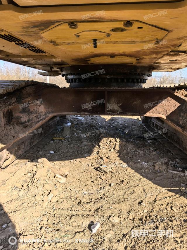 鏟斗右后整體（工作和回轉(zhuǎn)裝置）