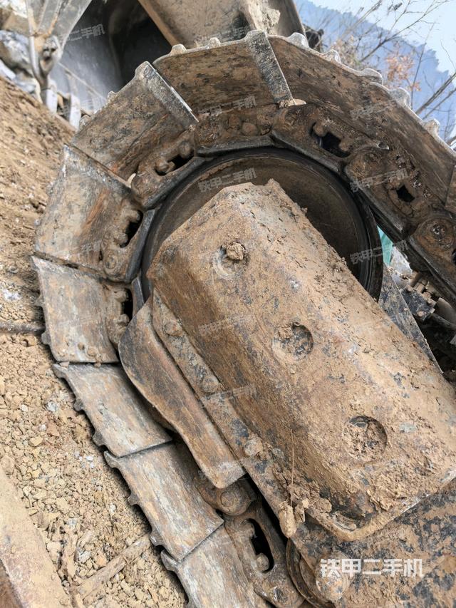 左側(cè)行走馬達蓋板（行走機構(gòu)）