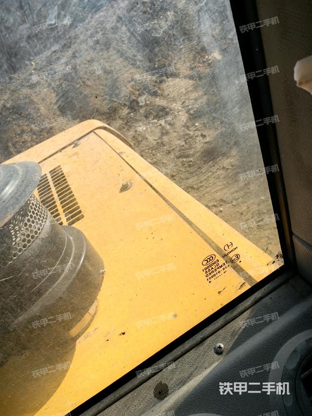 后窗玻璃角標(biāo)（駕駛室部分）