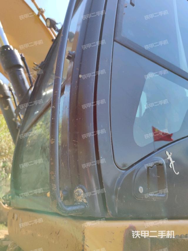 駕駛室左前45度（駕駛室部分）