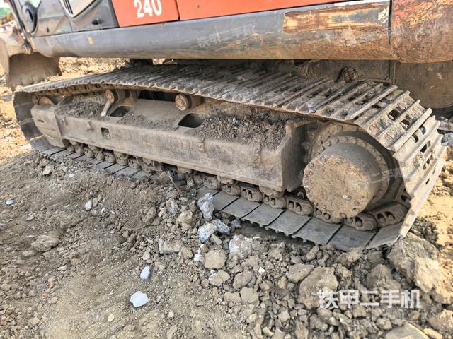 左側履帶整體?（行走機構）