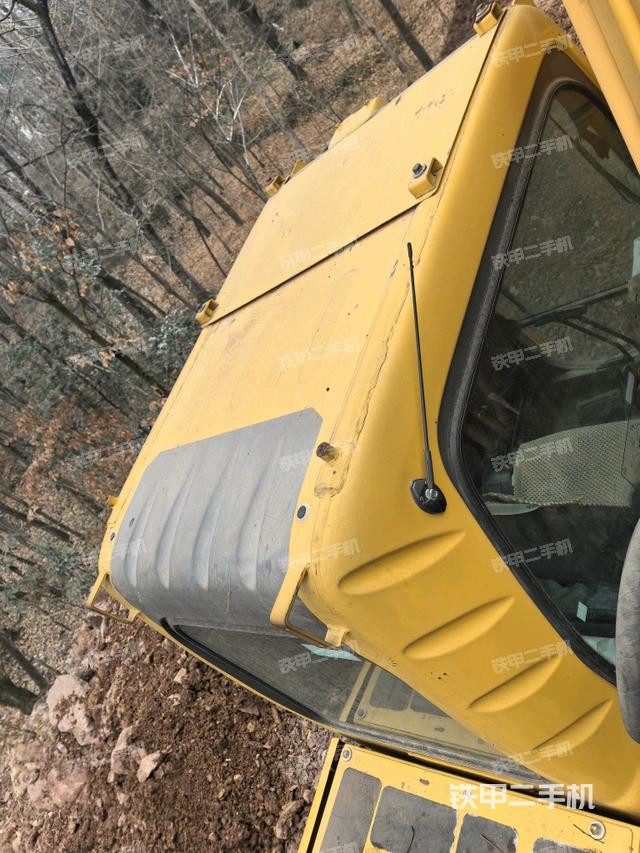 駕駛室頂部俯視（上車部件）