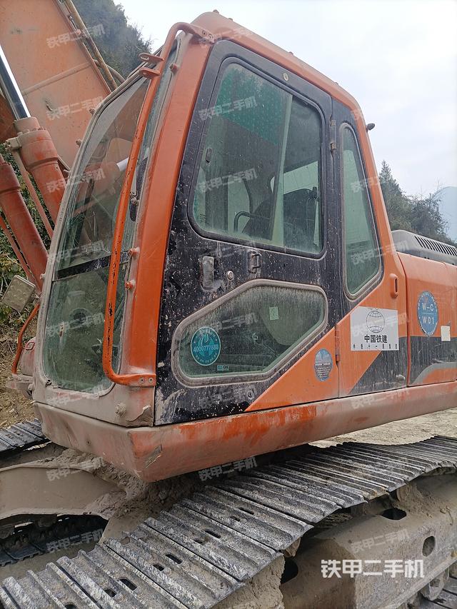 驾驶室整体（整机外观）