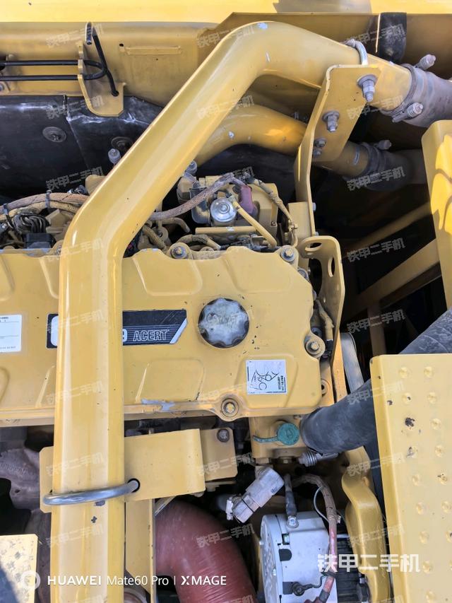 中央回轉(zhuǎn)接頭特寫（上車部件）