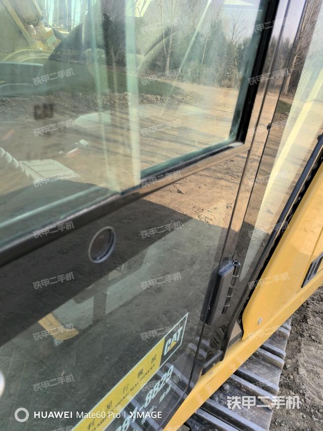 座椅右側控制臺/鑰匙門/油門/含右手柄（駕駛室部分）