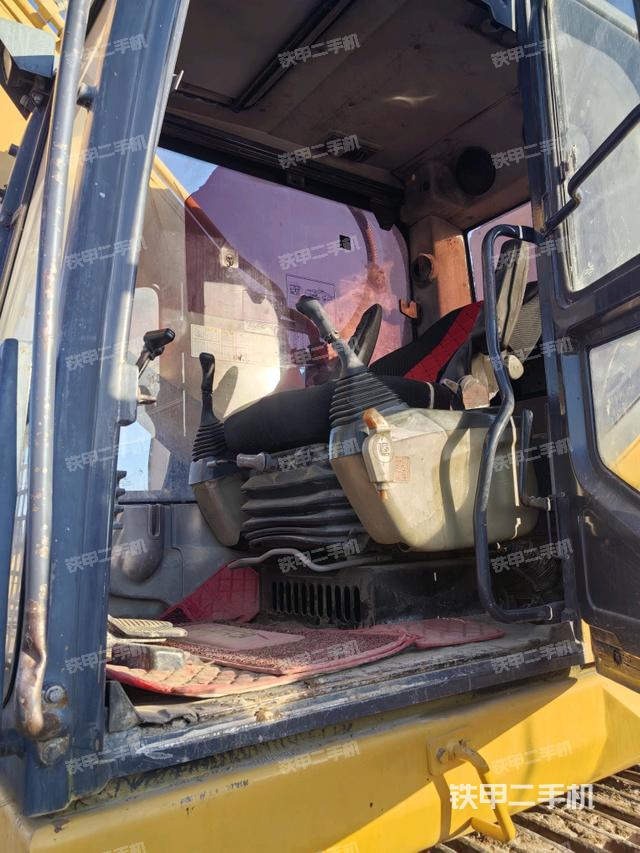 駕駛室整體（整機(jī)外觀）