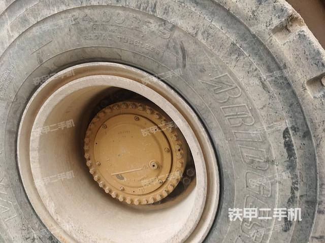 右驅動輪/右后輪(行走機構) 右驅動輪/右后輪(行走機構)