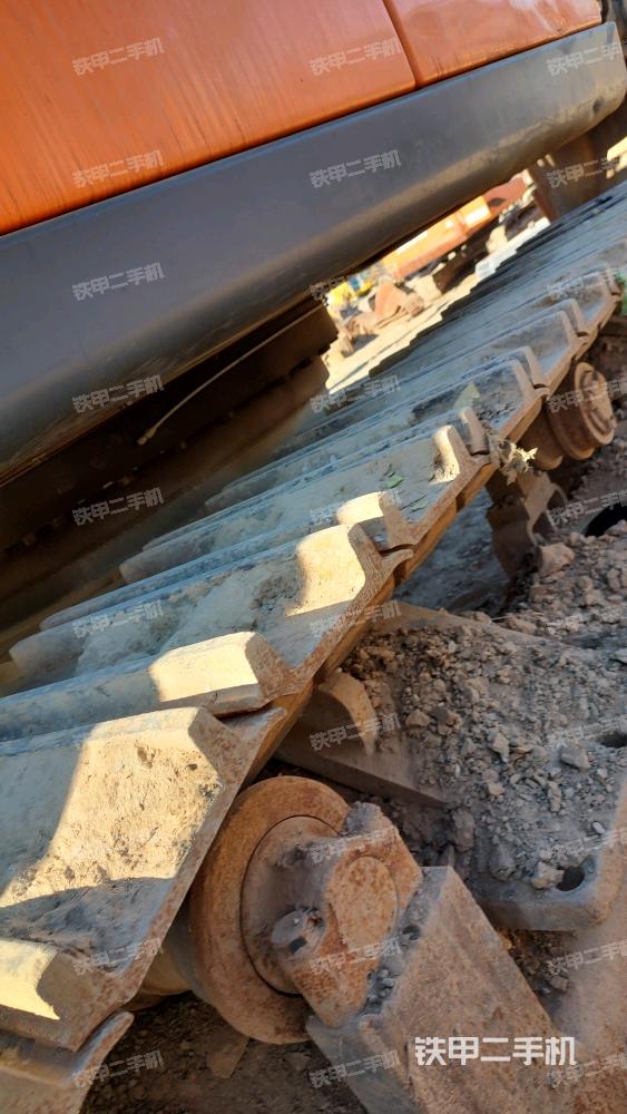 单侧履带整体（整机外观）