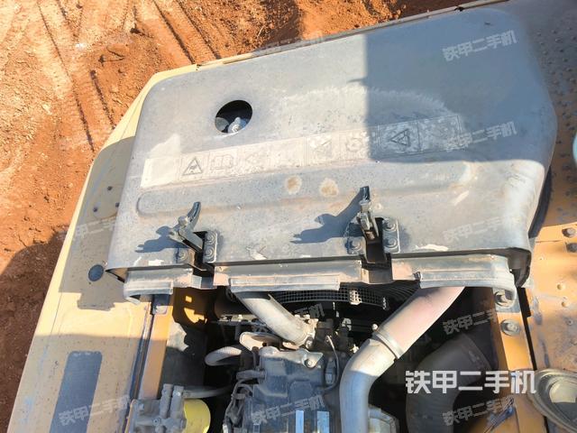 發(fā)動(dòng)機(jī)室（上車部件）