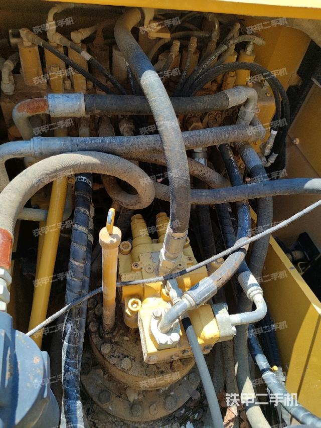 回轉(zhuǎn)馬達(dá)（上車部件）