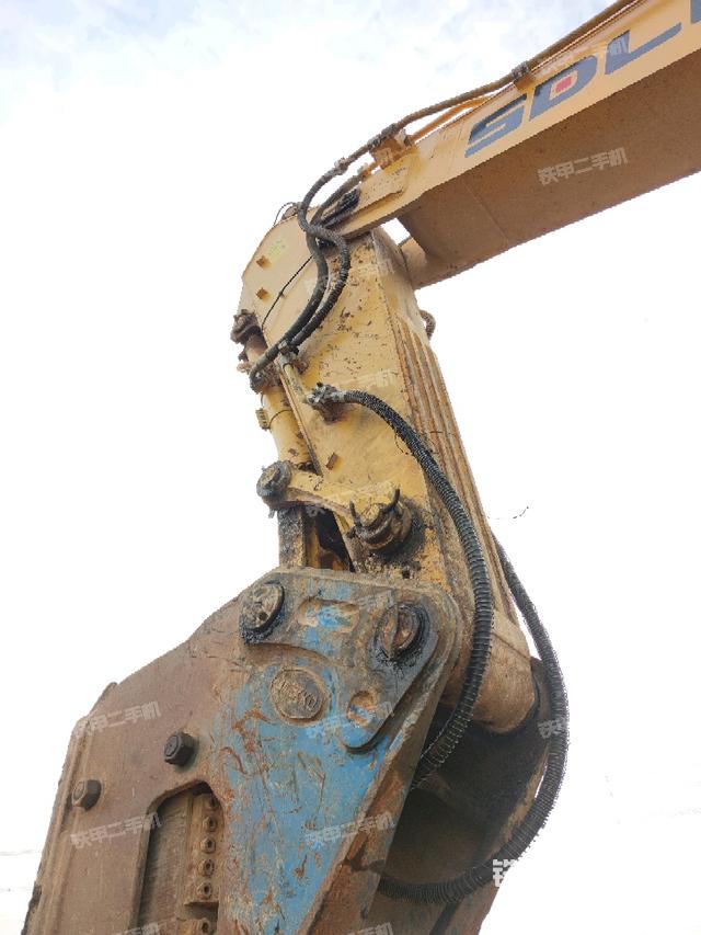 小臂整體左后（工作和回轉(zhuǎn)裝置）