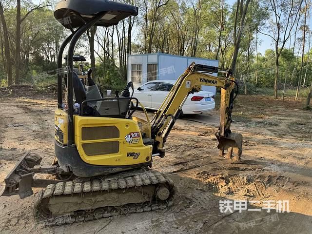 整機右后45°(整機外觀) 整機右后45°(整機外觀)