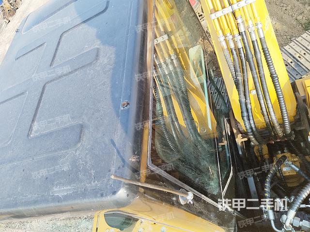 駕駛室頂部（整機(jī)外觀）