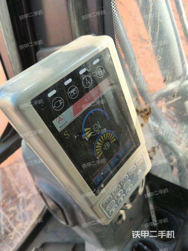 駕駛室正側(cè)（駕駛室部分）