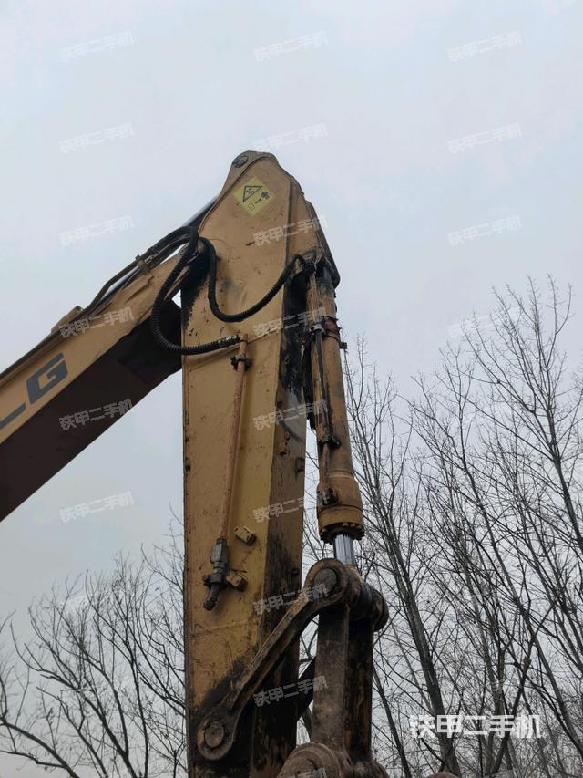 小臂整體右前（工作和回轉裝置）