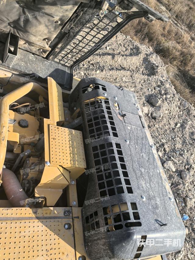 水箱+風(fēng)扇特寫(上車部件) 水箱+風(fēng)扇特寫(上車部件)