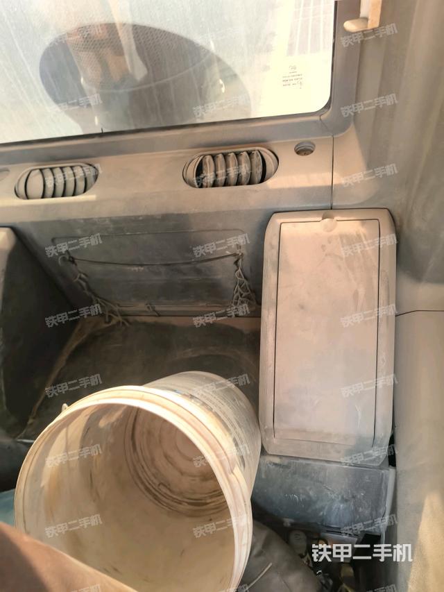 座椅左側(cè)控制臺(tái)/音響/含左手柄（駕駛室部分）