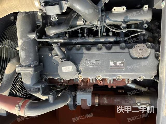 發(fā)動(dòng)機(jī)整體俯視（整機(jī)外觀）