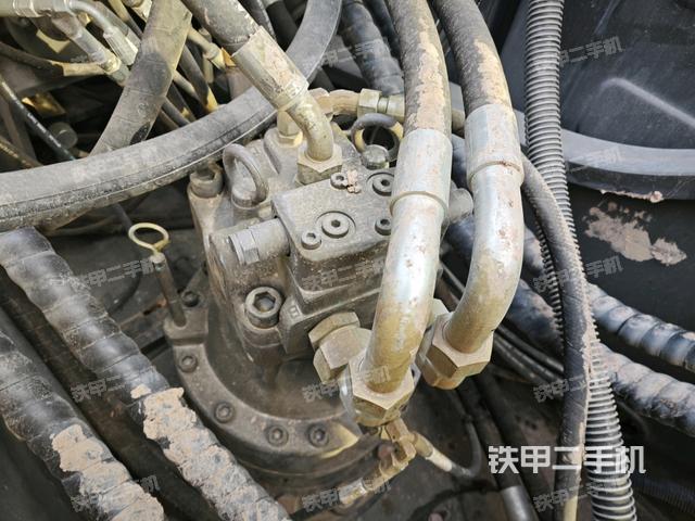 回轉(zhuǎn)馬達(dá)（上車部件）