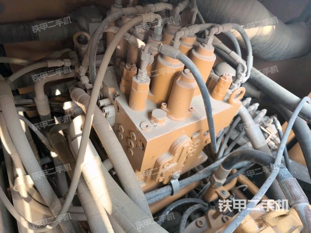 氣門室蓋螺絲特寫（上車部件）