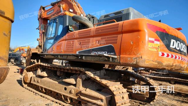 斗山DX520LC-9C挖掘機