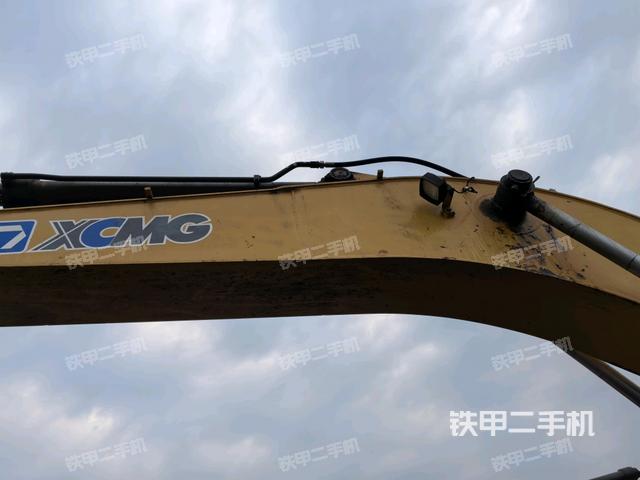 大臂油缸整體?豎拍(工作和回轉(zhuǎn)裝置) 大臂油缸整體?豎拍(工作和回轉(zhuǎn)裝置)