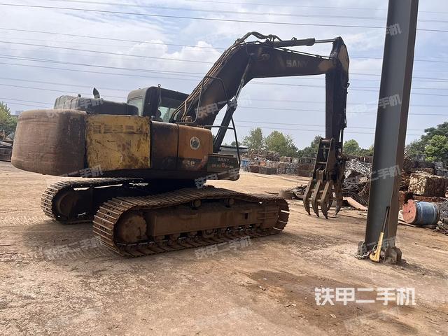 右后45(整機外觀) 右后45(整機外觀)