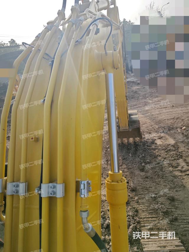 大臂背部俯視（工作和回轉(zhuǎn)裝置）