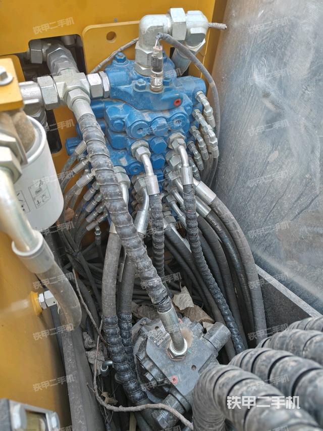 回轉(zhuǎn)馬達(dá)（上車部件）