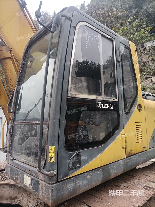 驾驶室整体（整机外观）