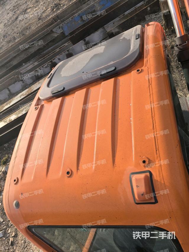 駕駛室頂部（整機(jī)外觀）