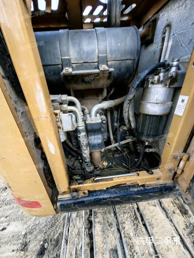 液壓泵室（大件艙室）