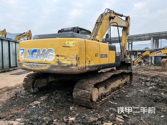 左后45(整機(jī)外觀) 左后45(整機(jī)外觀)