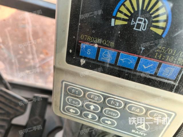 駕駛室左后45度（駕駛室部分）