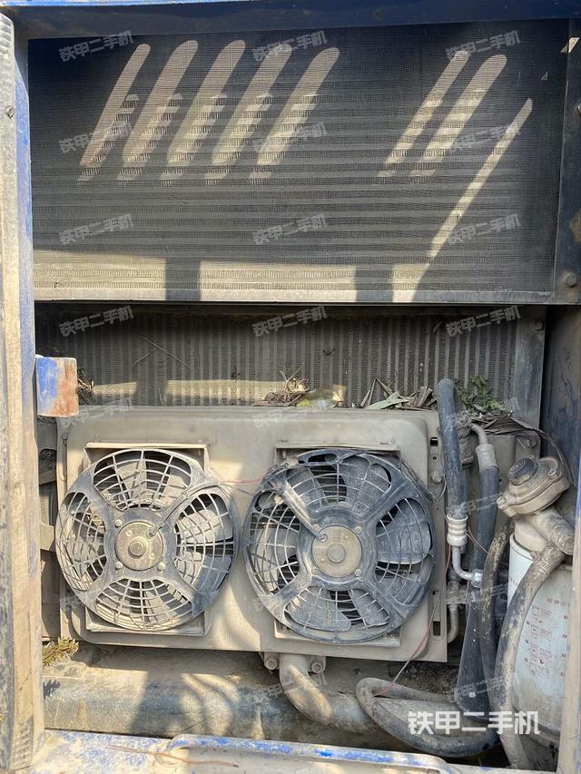 散熱器正面（大件艙室）