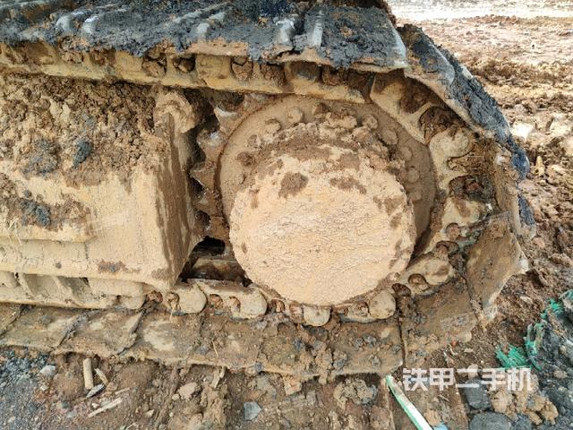 左驅(qū)動(dòng)輪（行走機(jī)構(gòu)）