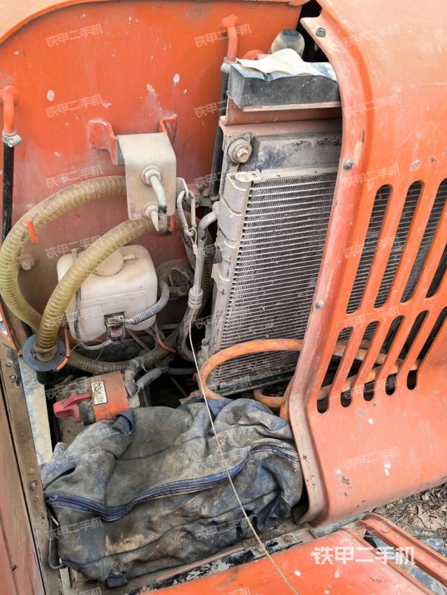 回轉(zhuǎn)馬達（上車部件）