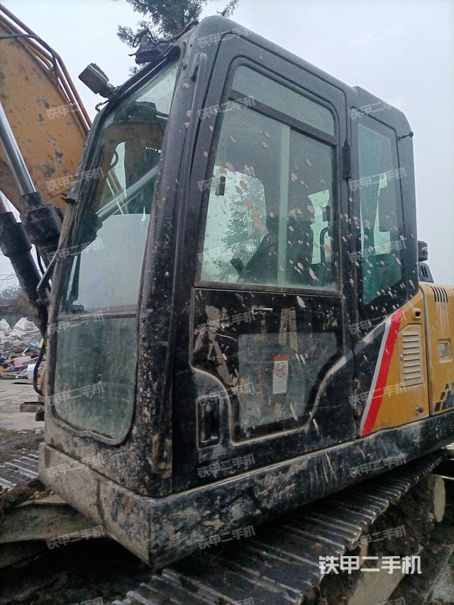 驾驶室整体（整机外观）