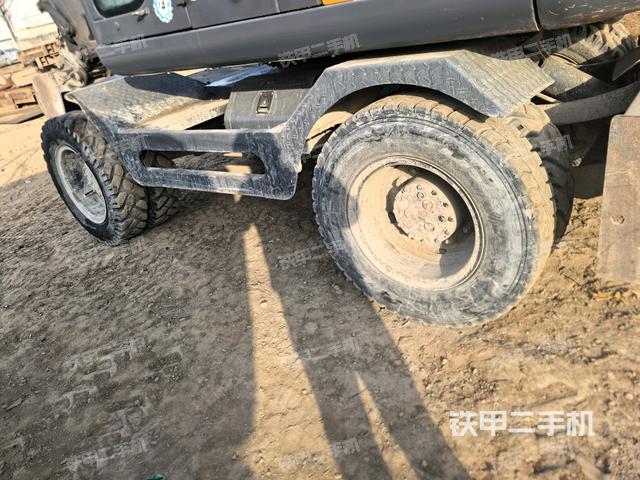 單側履帶整體（整機外觀）