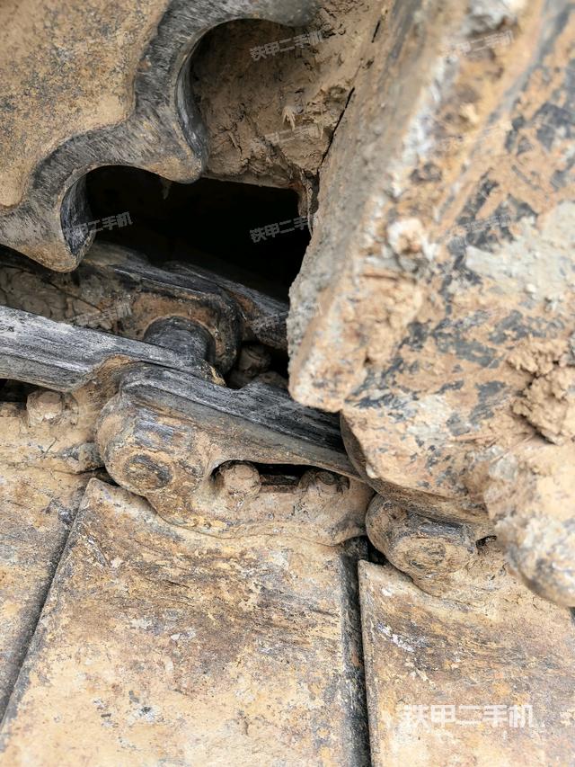 右側(cè)行走馬達蓋板（行走機構(gòu)）