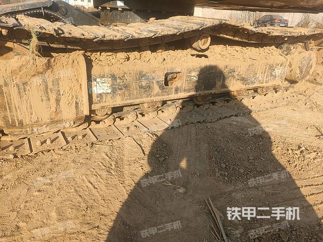 单侧履带整体（整机外观）