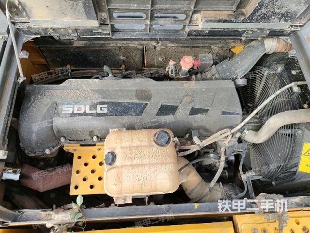 發(fā)動(dòng)機(jī)室（上車部件）