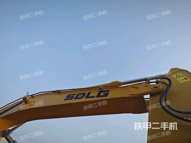 大臂整體?右側(cè)（工作和回轉(zhuǎn)裝置）