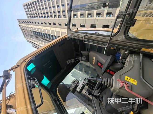 頂棚整體(駕駛室部分) 頂棚整體(駕駛室部分)