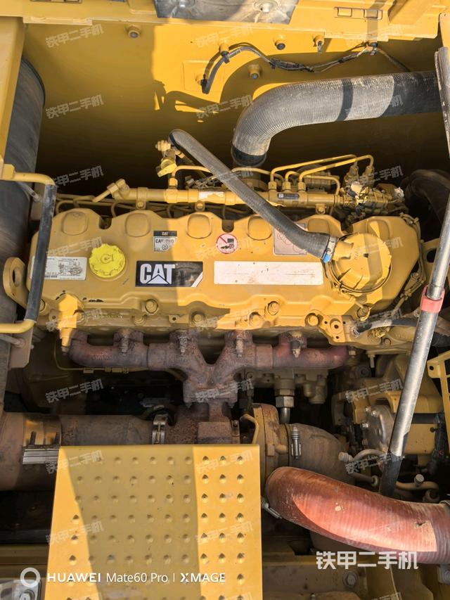 氣門室蓋螺絲特寫（上車部件）