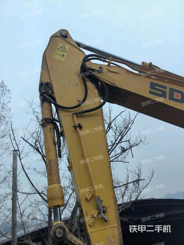 小臂整體左后（工作和回轉裝置）