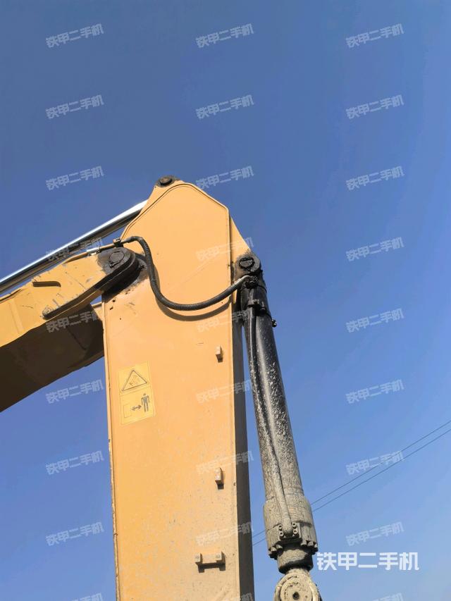 小臂整體右前(工作和回轉裝置) 小臂整體右前(工作和回轉裝置)