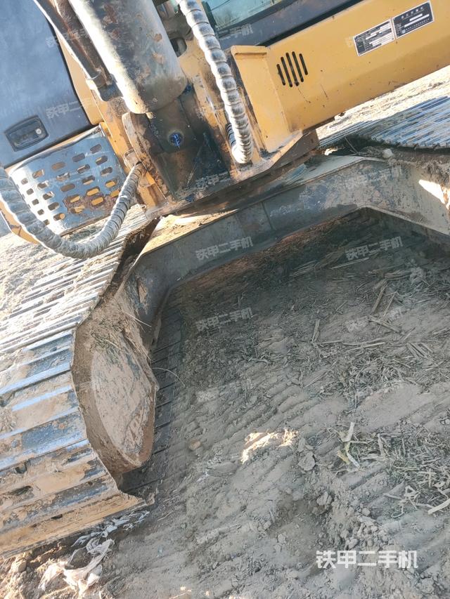 轉(zhuǎn)盤和下車架正前（工作和回轉(zhuǎn)裝置）