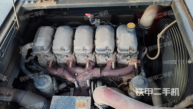 發(fā)動(dòng)機(jī)整體俯視(整機(jī)外觀) 發(fā)動(dòng)機(jī)整體俯視(整機(jī)外觀)