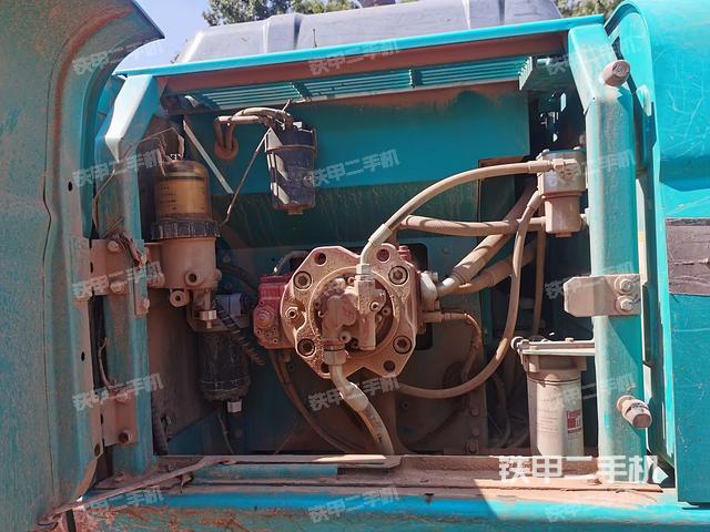 液壓泵斜45?左（大件艙室）